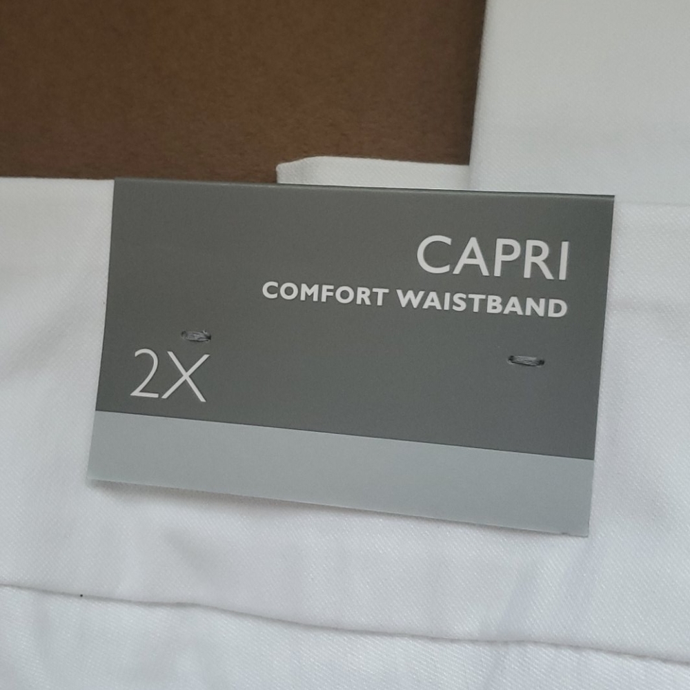 JM Collection capri pants